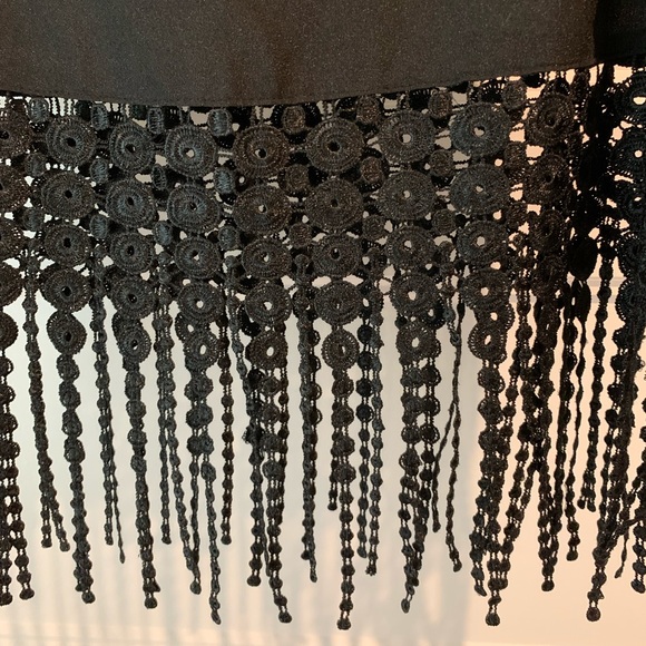 Monteau Black Sleeveless Top - Picture 2 of 4